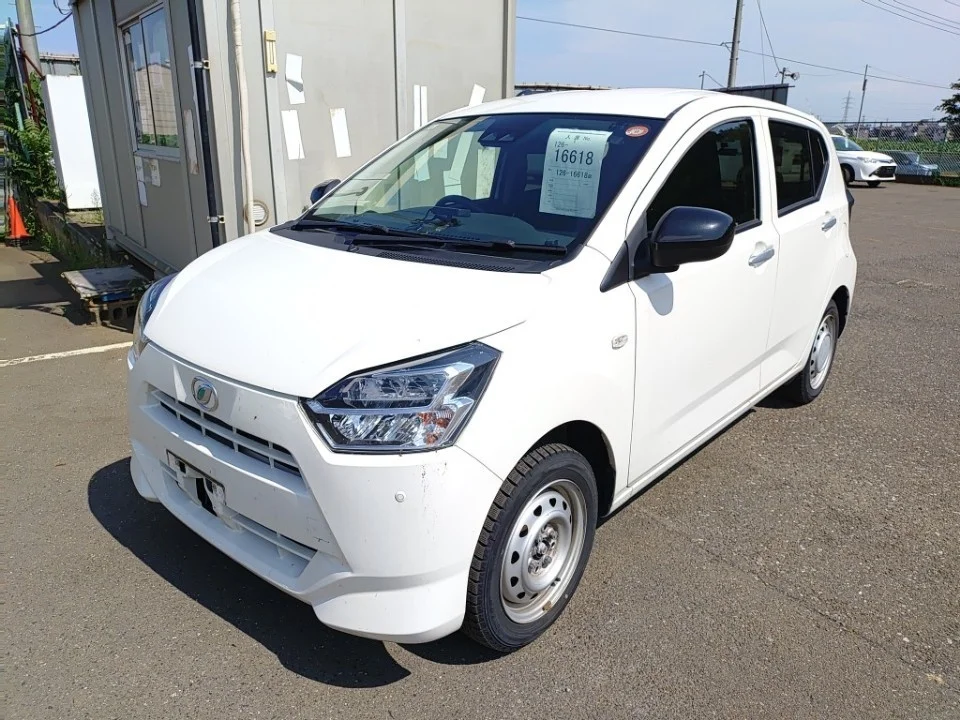 Daihatsu Mira e:S LA360S 2021